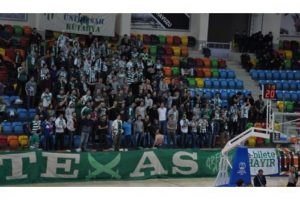 Konya'da Bursaspor taraftarlarına &ccedil;irkin saldırı!