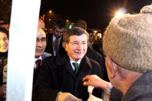 Davutoğlu: "&Ccedil;&ouml;z&uuml;m s&uuml;reci ile kardeşliğimizi baki kılacağız"
