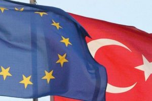 "&Uuml;yelik i&ccedil;in hukuka saygı şart"