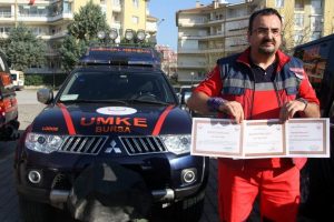 Bursa'da Sağlık Bakanlığı 'O' doktoru 3 ayrı belge ile onurlandırdı