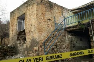 10 yaşındaki Elif &ccedil;&ouml;ken duvarın altında can verdi!