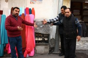 Hırsızlar elektrik panolarına dadandı