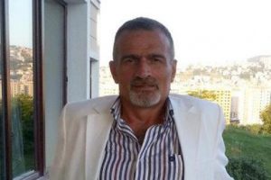 Veda notu bırakıp intihar etti