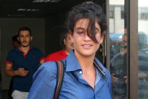 Berrak T&uuml;z&uuml;nata&ccedil;'ı şok eden olay