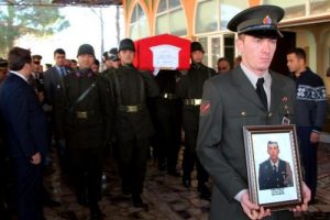 Uzman &ccedil;avuş son yolculuğuna uğurlandı