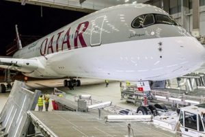 Qatar Airways ilk A350-900 u&ccedil;ağını teslim alıyor