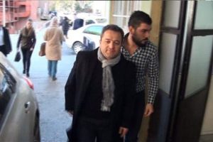 Aranan emniyet amiri g&ouml;zaltında