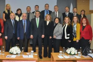 Kadınlar mobil teknoloji &ouml;ğreniyor