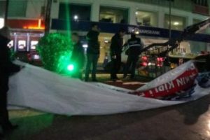 CHP'nin ikinci pankartı bu kez savcılık talimatıyla indirildi