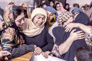 Kurşuna dizdiler diri diri yaktılar
