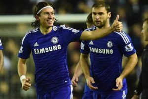 Chelsea g&uuml;le oynaya turladı:1-3