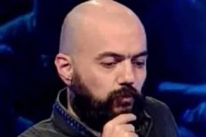 Sevgilisi yarışmacıyı b&ouml;yle yaktı