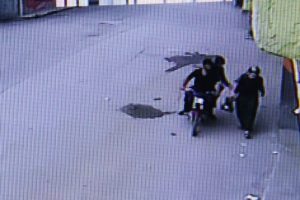 Kapka&ccedil;a uğrayan kadın bebeğini d&uuml;ş&uuml;rd&uuml;