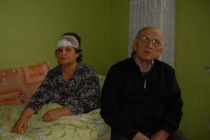 Trene atılan taş yolcuyu yaraladı