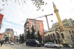 Eski patriğin arsası iade edildi