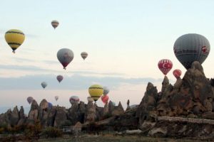 Kapadokya'da balonlar yeniden havalandı