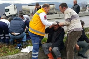 Bolu Dağı'nda kaza trafiği kilitledi