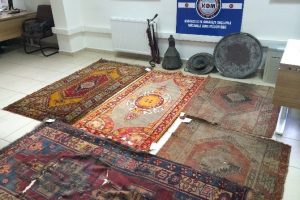 Karab&uuml;k'te tarihi eser operasyonu