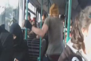 Yanınızdaki bir anda dans etmeye başlarsa...