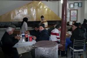 Bursa Barınma Evi misafirlerine balık ziyafeti