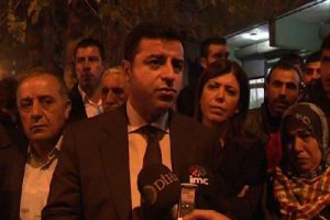 Demirtaş: 'İnfazlara karşı direnişte sokak meşrudur'