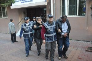 Uluslararası g&ouml;&ccedil;men ka&ccedil;ak&ccedil;ısı şebekesine darbe