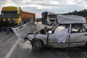 Feci kaza: 2 kardeş &ouml;ld&uuml;