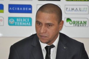 Carlos'tan ayrılık sinyali
