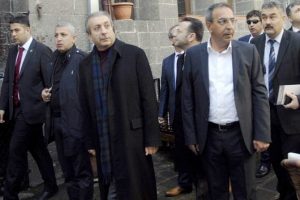 Bakan Eker'den Diyarbakır olaylarına ilişkin a&ccedil;ıklama