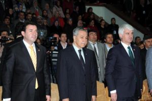 "&Ouml;n&uuml;m&uuml;zdeki se&ccedil;imler i&ccedil;in tuzaklar kurulabilir"