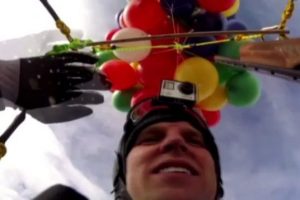 Paraş&uuml;t&ccedil;&uuml;n&uuml;n 90 balonla tehlikeli u&ccedil;uşu