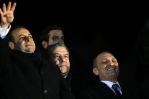 Oylama yarım saat ge&ccedil; başlayacak