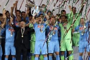 Napoli Juve'yi devirdi ve tarih yazdı