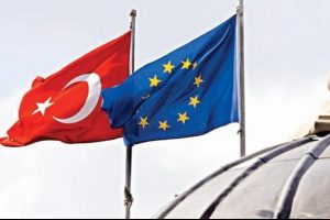 T&uuml;rk halkının AB'ye g&uuml;veni azaldı