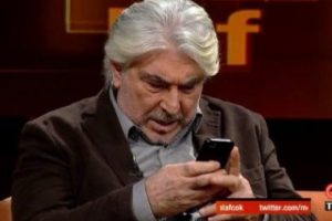 Erdal &Ouml;zyağcılar'ın canlı yayında telefonu &ccedil;aldı...