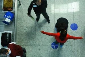 Polis ş&uuml;pheliyi davranışından tanıyacak