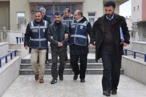 Cezaevinden izinli &ccedil;ıkan genci &ouml;ld&uuml;rd&uuml;!