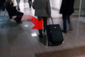 17 Aralık paraları 1 valiz ve 1 sırt &ccedil;antası...