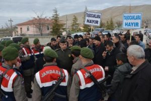 Mahallelinin taş ocağı tepkisi