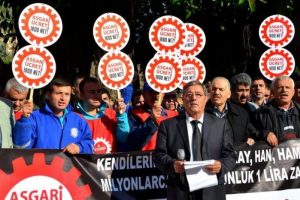 Adana'da asgari &uuml;cret zammı tepkisi