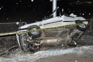 Sivas'ta feci kaza: 2 &ouml;l&uuml;, 3 yaralı