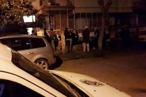 Merdivenlerden d&uuml;şen yaşlı adam &ouml;ld&uuml;