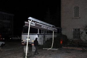 Vatandaşlar kazaya bir anlam veremedi