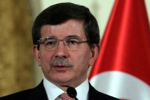 Her eve bayrak ve Kur'an dağıtılacak