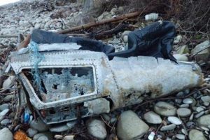 Karadeniz sahilinde u&ccedil;ak kabini bulundu!