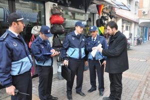 Bursa'da kaldırım işgaline Şubat ayına kadar m&uuml;hlet
