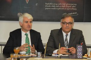 "İnsanımızı yaşanabilir bir il&ccedil;ede yaşatmak bizim temel g&ouml;revimiz"