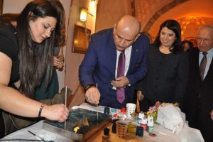 Bursa Olgunlaşma Enstit&uuml;s&uuml;'nden ebru sergisi