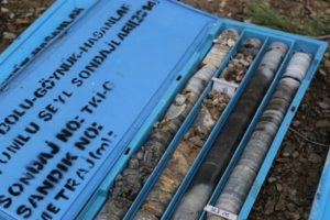 T&uuml;rkiye petrol&uuml;n&uuml; taştan &ccedil;ıkaracak