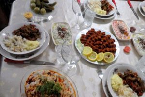 Yılbaşı geceleri i&ccedil;in sağlıklı beslenme &ouml;nerileri!
